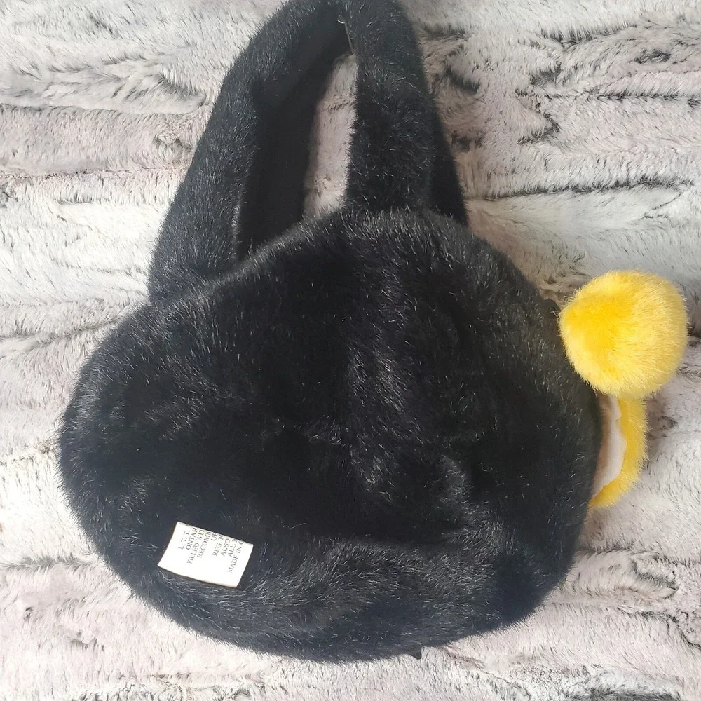 L.T.T. International FUZZY Bumble‎ Bee Plush Purse Yellow Pom Pom Zipper Pull